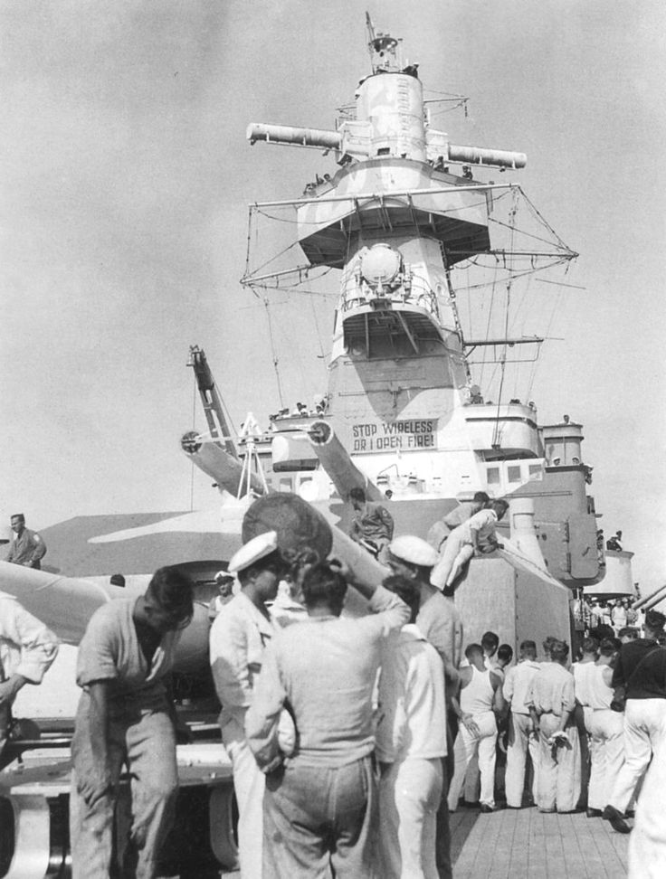 Admiral Graf Spee- faux canons.jpg