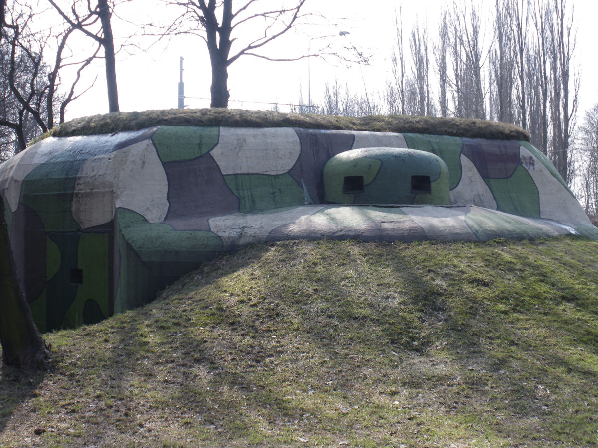 bunker frontière germano polonaise de 1939, face Ouest.JPG